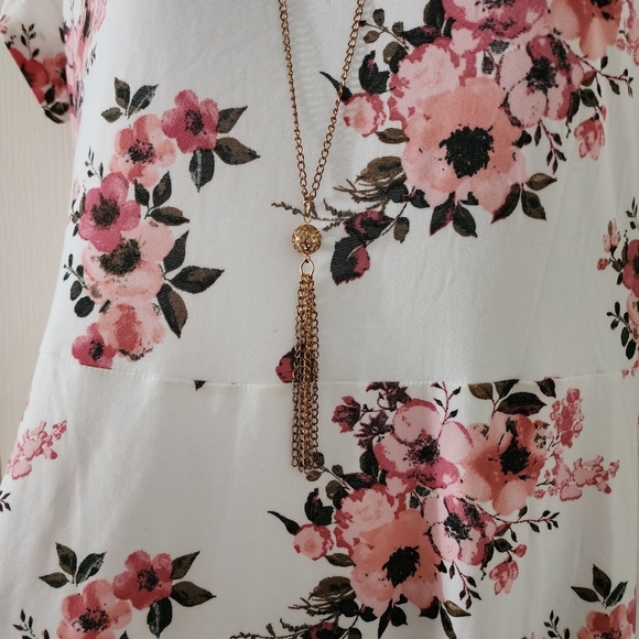 Bobbie Brooks Women’s Dress Knee Length Soft Flowey Pink Floral Boho Size Medium - Picture 8 of 9